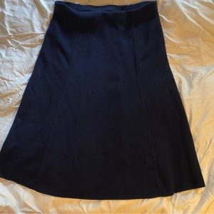 Lauren Ralph Lauren navy knit wool skirt size large.